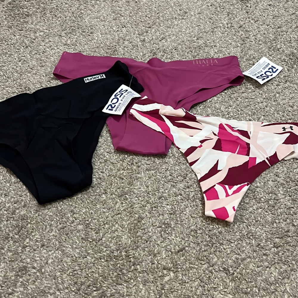 Three seamless athletic panties - Hurley, UA and Thalia sport